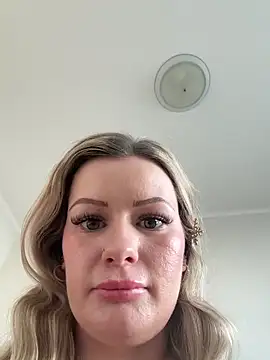 LoveShae_'s cam snapshot