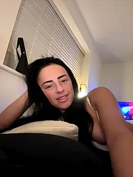 Bethrae25's cam snapshot