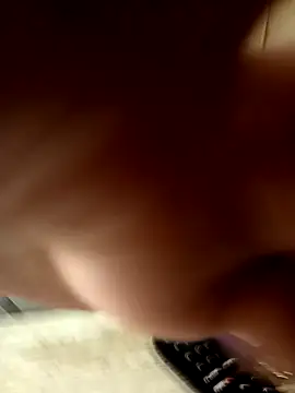 Tupo070481's cam snapshot