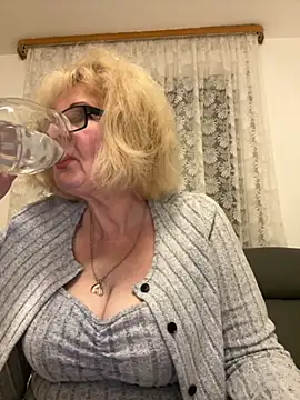 BoloshkaBlonda's cam snapshot