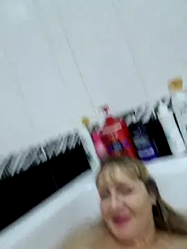 gentleblonde's cam snapshot