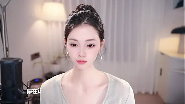 Ocean--Lili live sex cam