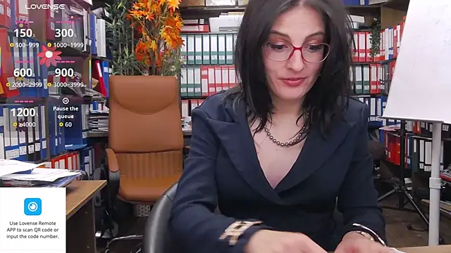 classyladyrellax live sex cam