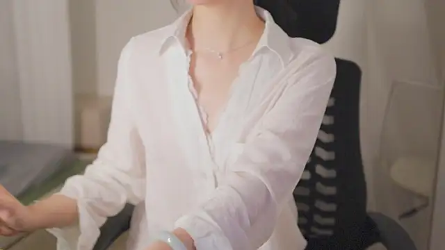 SpiderIily live sex cam