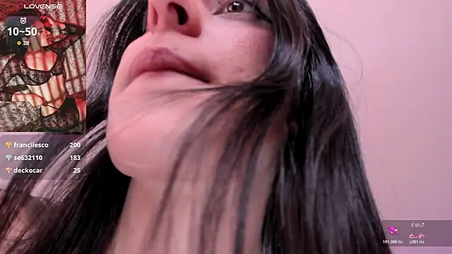 karlaa_james's cam snapshot