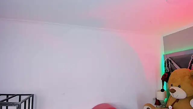 AmberiniHoffman's cam snapshot