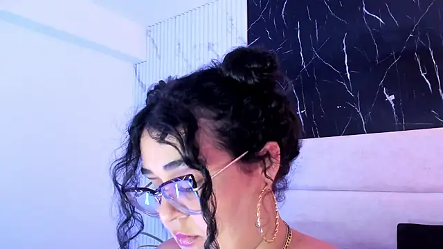 Reginavegaa's cam snapshot