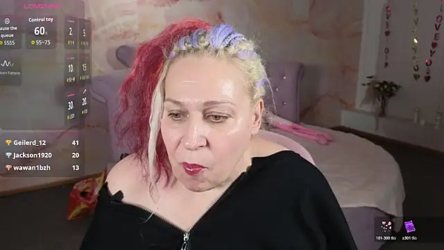 Penelope_Pinky's cam snapshot