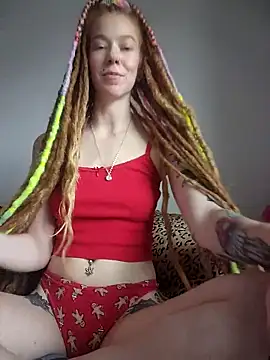 LucidLucy's cam snapshot