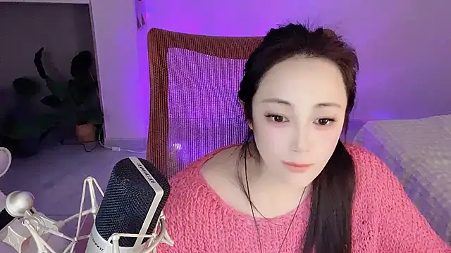 Daisy-77 live sex cam