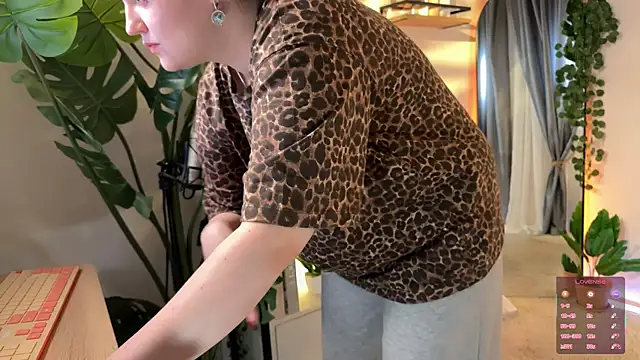 Lella_Ryann_ live sex cam