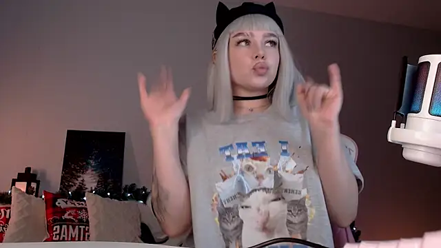 meowceline live sex cam
