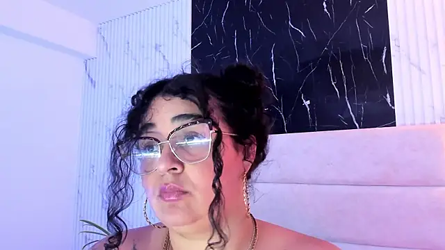 Reginavegaa live sex cam