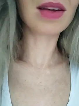 Melzinhasweet live sex cam