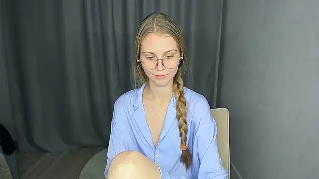 PhoebeMay's cam snapshot