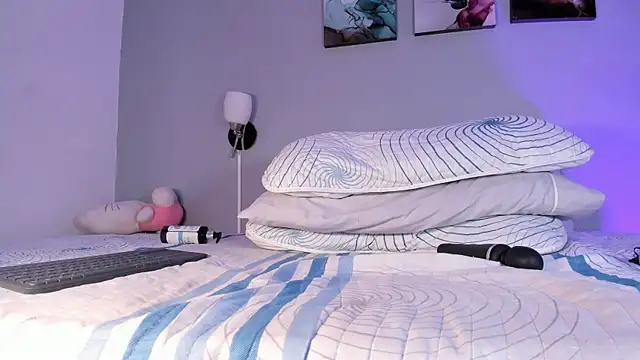 Jenn_W's cam snapshot