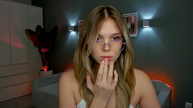 linakorvin live sex cam