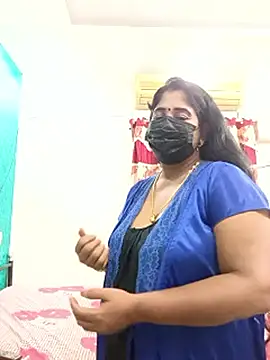 tamil-aunt's cam snapshot