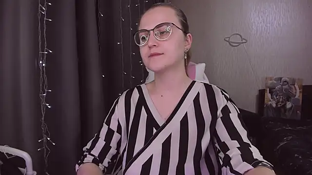 MissBrightShine's cam snapshot