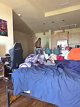 Naughtyhands242 live sex cam