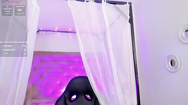 Kari_Kaory's cam snapshot