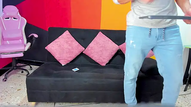 AlessioVitale live sex cam