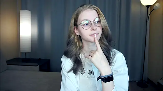 ToyaPletz live sex cam