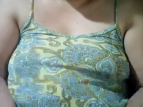 Sexyhorney4u's cam snapshot