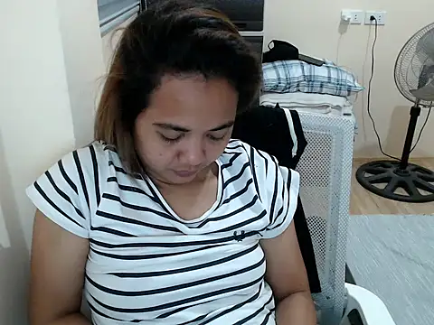 xTheLastVIRGINx's web cam