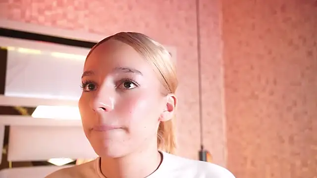 ambar_rosse25's cam snapshot