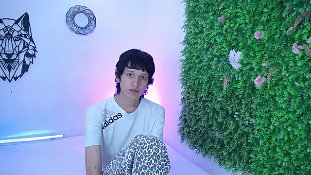 Emo_Boy_ live sex cam