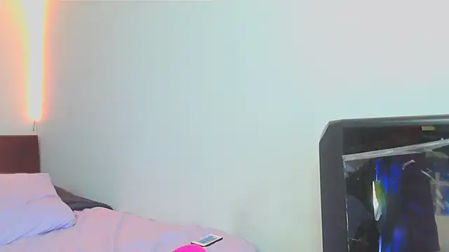 Erzsi-Moon live sex cam