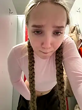 bambi_lu's cam snapshot