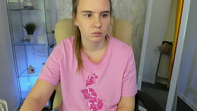 Lika_0ne's cam snapshot