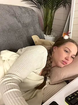 MiyaMeow-'s cam snapshot