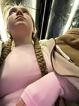 bambi_lu's cam snapshot