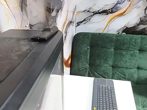 _Caroline34's cam snapshot