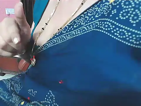 sunitha-3 live sex cam