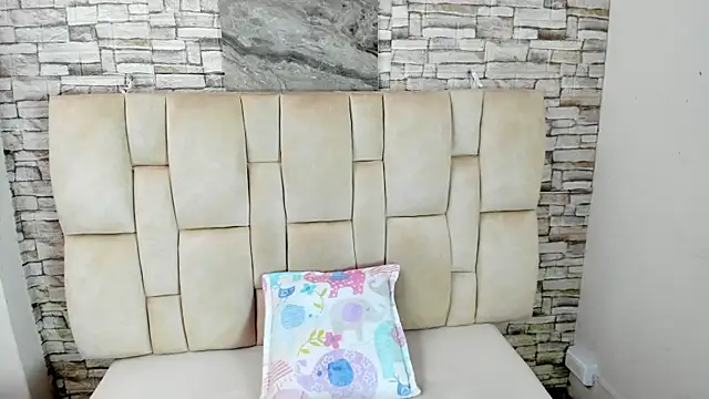 Celesste_doll's cam snapshot