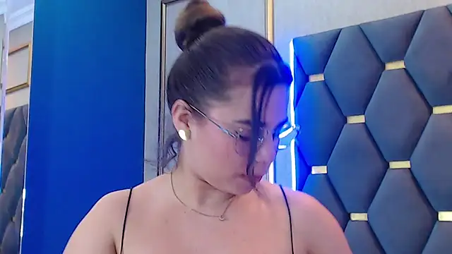 ThaniaJones's cam snapshot