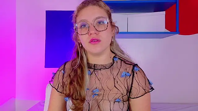 BelaMiller_'s cam snapshot