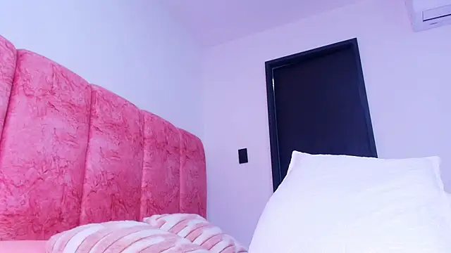 kendal_rossi's cam snapshot