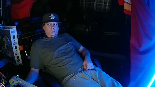 Bowerboi's cam snapshot