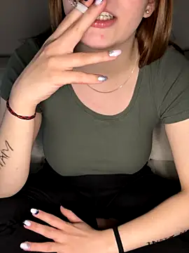 Mia_harmati live sex cam