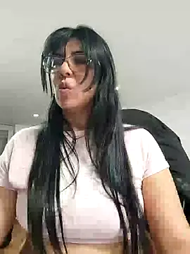 aisha_latina live sex cam