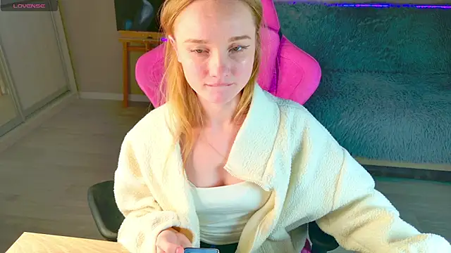 Shawty_Mia live sex cam