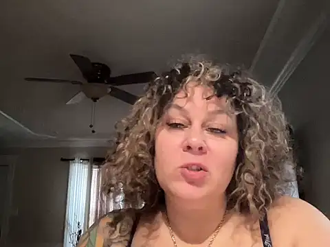 WorldsGreatestCockRater's cam snapshot