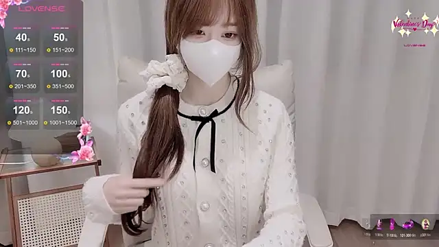 Yuuuuuly live sex cam