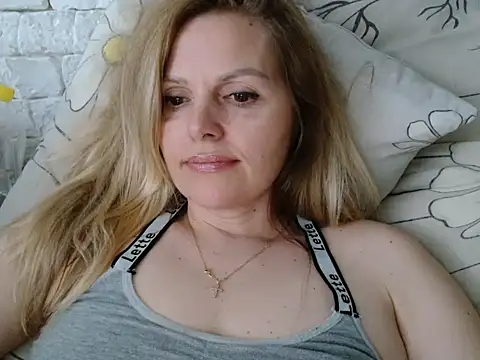 Angel_girllovemy's web cam