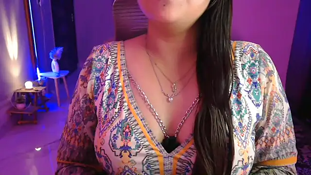 Mitikaa live sex cam